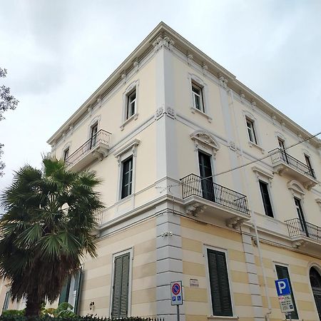 Bed and Breakfast Palazzo Castellano Лечче Экстерьер фото