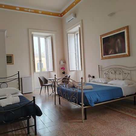 Bed and Breakfast Palazzo Castellano Лечче Экстерьер фото
