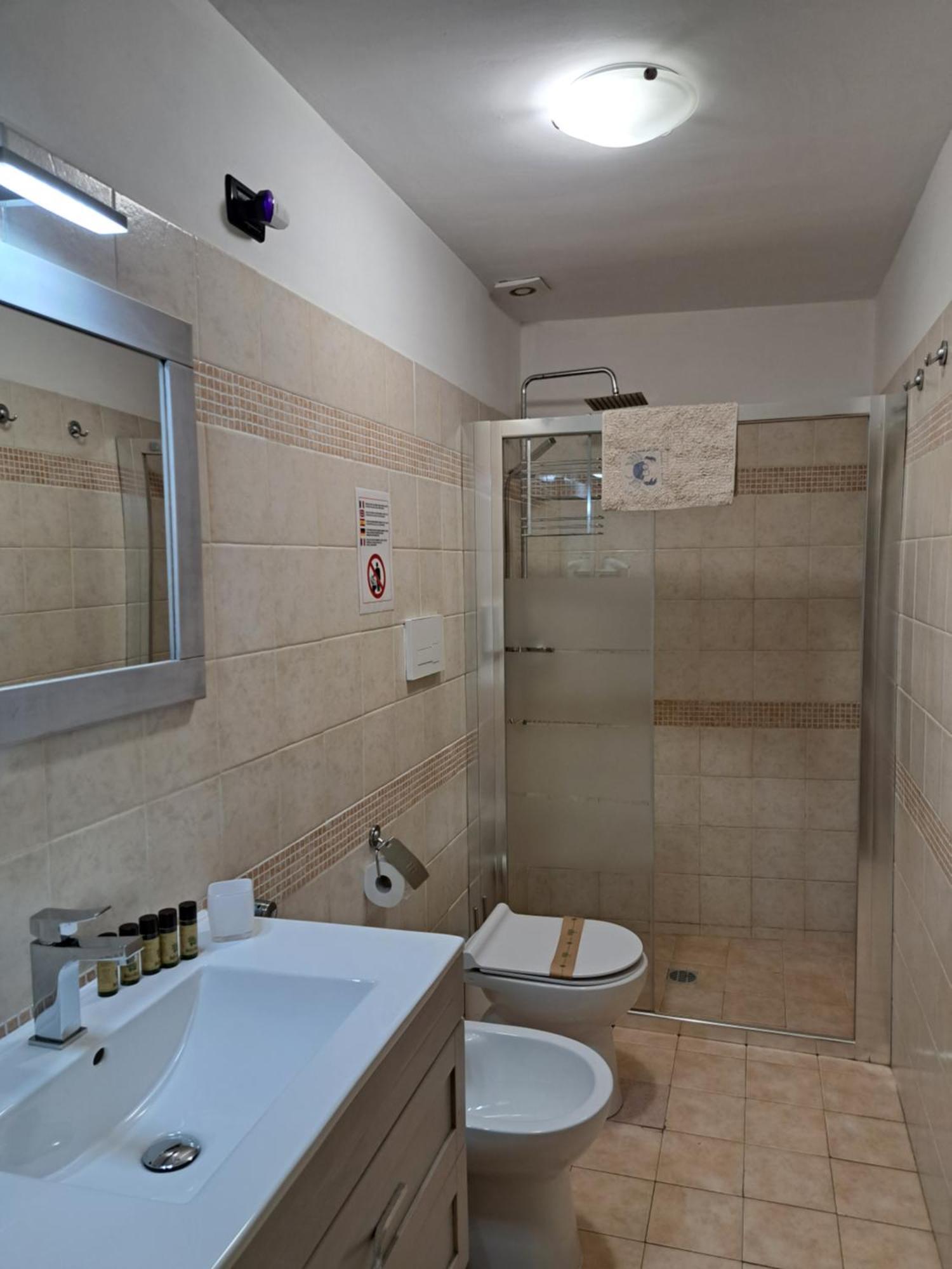 Bed and Breakfast Palazzo Castellano Лечче Номер фото